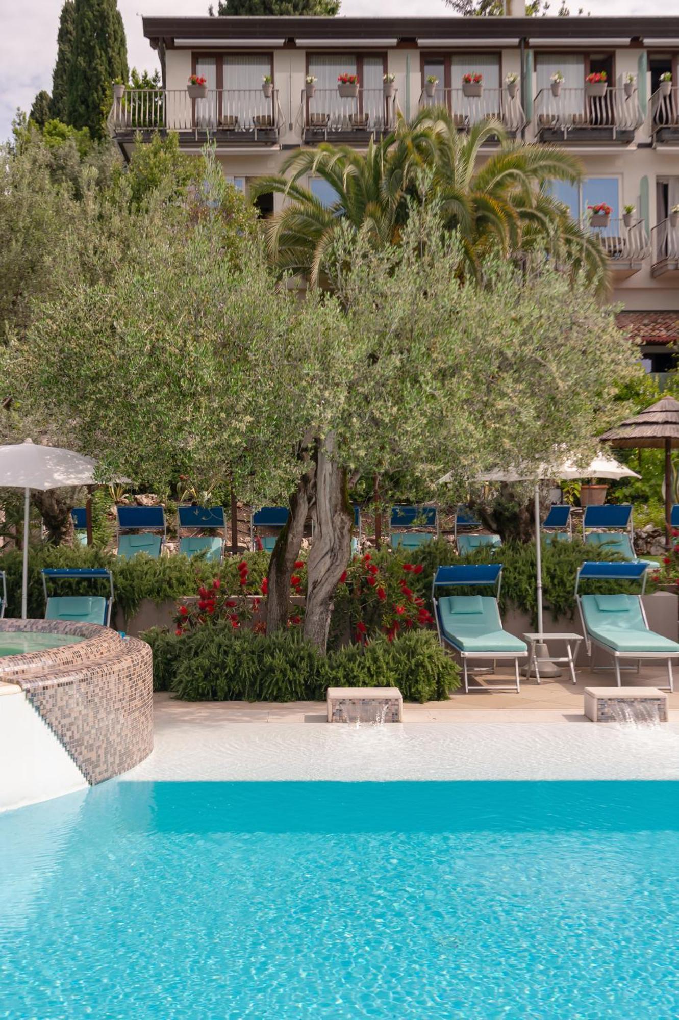 Olivi Hotel & Natural Spa Sirmione Exterior photo