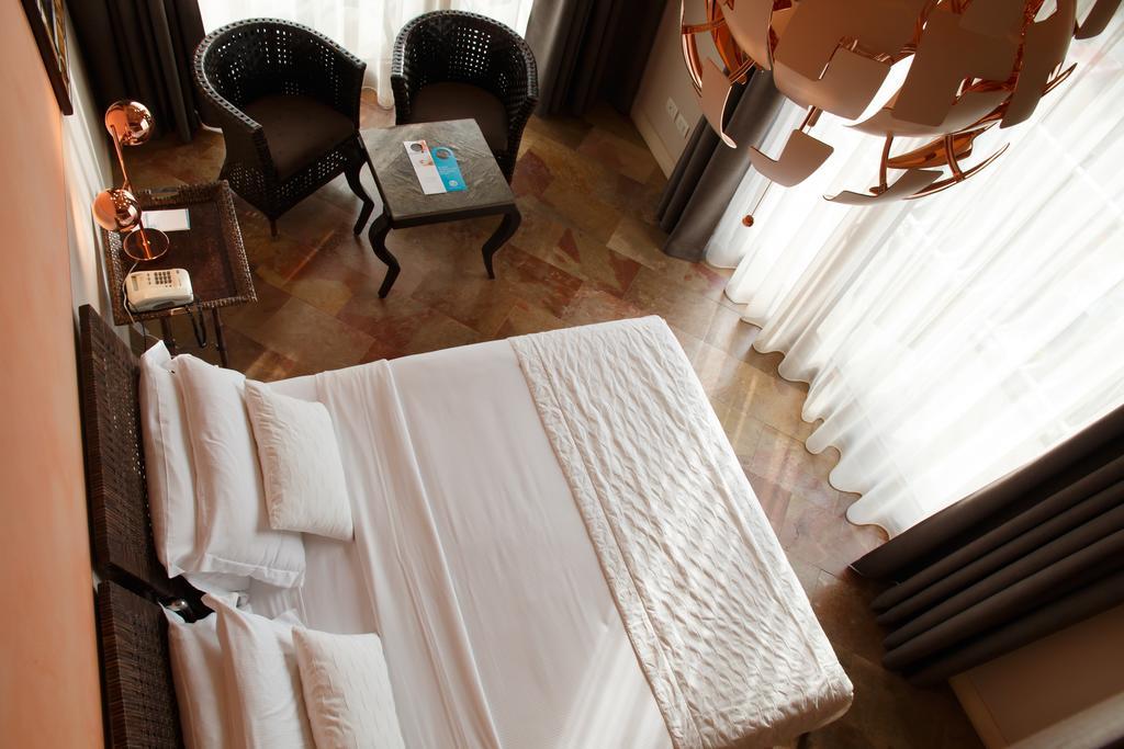 Olivi Hotel & Natural Spa Sirmione Exterior photo